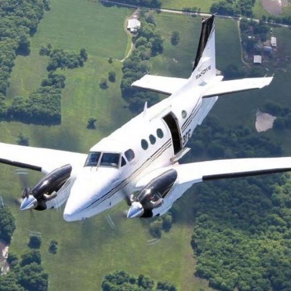 1977 KING AIR E90 turboprop airplane for sale on AvPay by Omnijet. Airborne