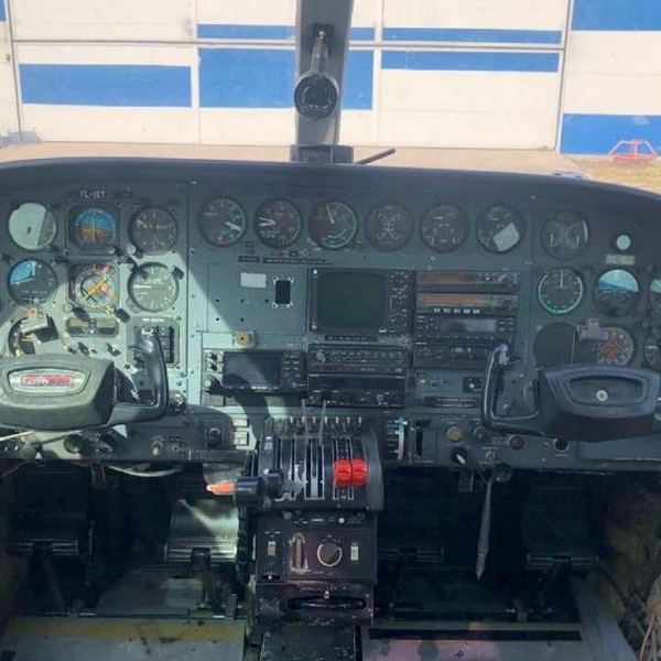 1979 Cessna 404 Multi Engine Piston Aircraft For Sale From nineteen100 On AvPay console and instruments