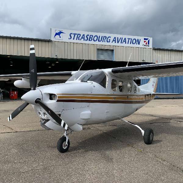 1980 CESSNA P210N for sale by Strasbourg Aviation.