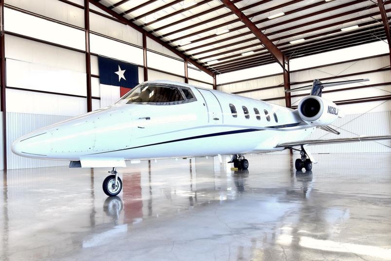 1999 Learjet 60 (N826LJ) Private Jet For Sale From Omnijet on AvPay aircraft exterior front left