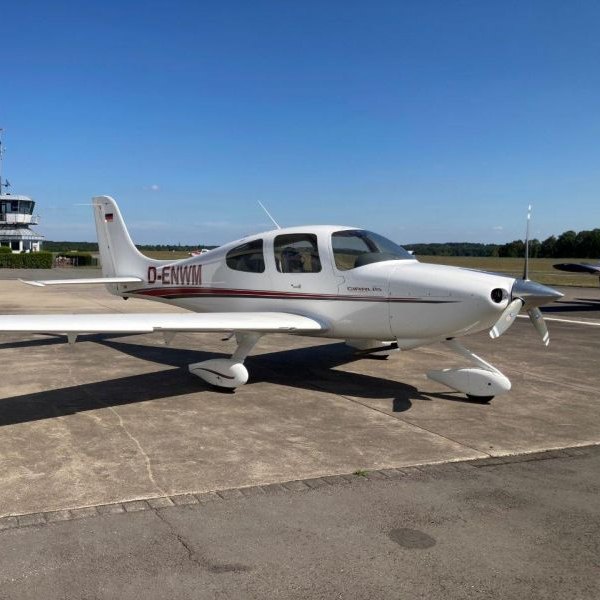 200 Cirrus SR20 G1 Single Engine Piston Aircraft For Sale By AEROTEAM front right