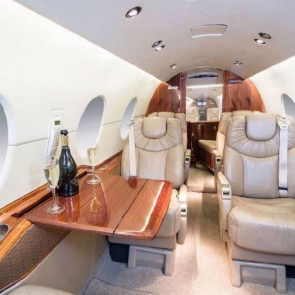 Private Jet Charter  Hawker 400XP N445CT  Victor