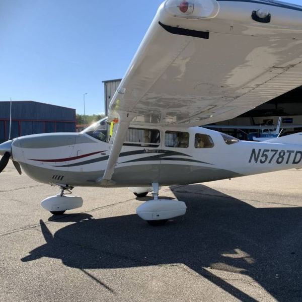 2006 Cessna 206H Stationair Piston Airplane For Sale by Strasbourg Aviation left side of aircraft