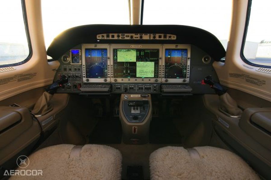 2007 Eclipse 500 Private Jet for Sale in the USA by Aerocor. Cockpit