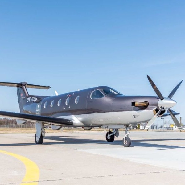2007 Pilatus PC1247 Turboprop Aircraft For Sale From European Aircraft Sales on AvPay front right of aircraft