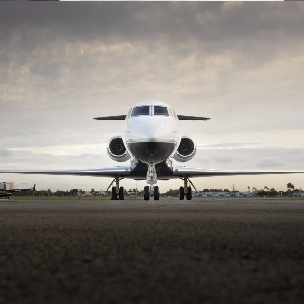 2010 Gulfstream G550 Jet Aircraft For Sale From Global Aircraft On AvPay front on