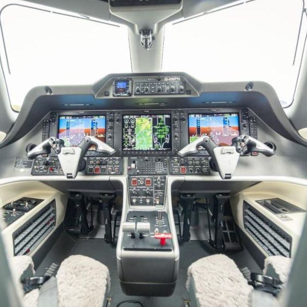2015 Embraer Phenom 300 Jet Aircraft For Sale From Pula Aviation Services On AvPay console and instruments