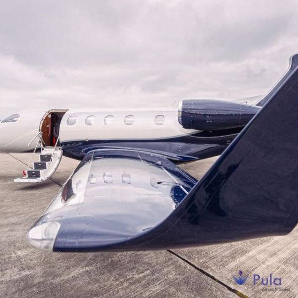 2015 Embraer Phenom 300 Jet Aircraft For Sale From Pula Aviation Services On AvPay left wing
