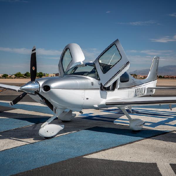 2016 Cirrus SR22 G5 Single Engine Piston Aircraft For Sale From Lone Mountain On AvPay front left