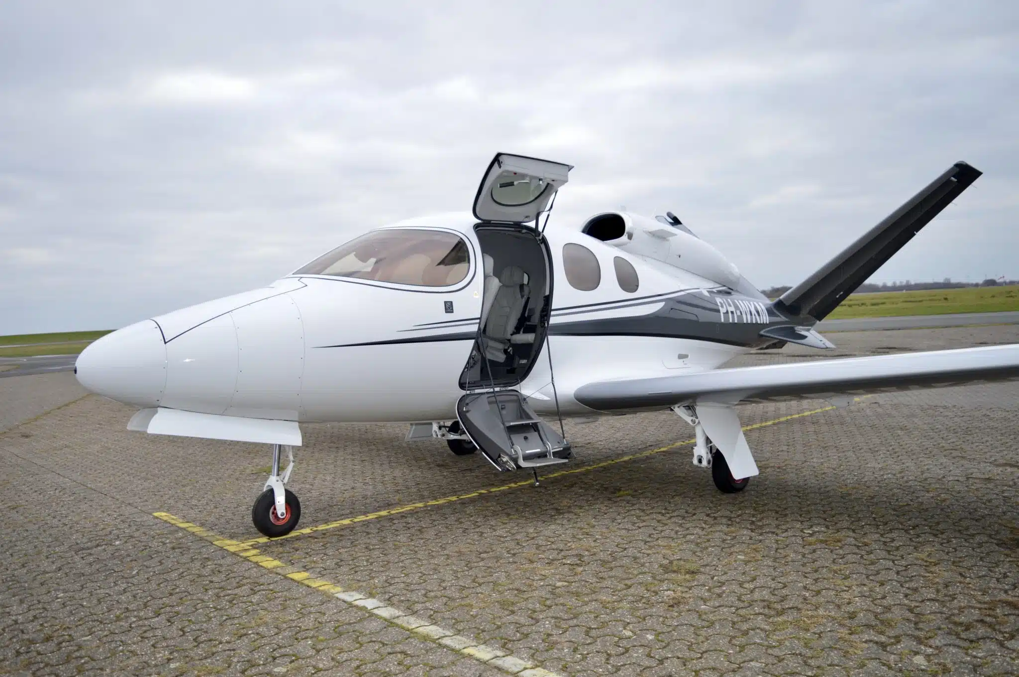 2018 Cirrus SF50 Visino Jet (PH-WKM) Private Jet For Sale on AvPay by Lone Mountain Aircraft.