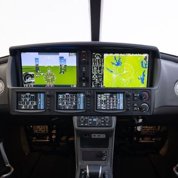 2019 Cirrus SF50 G2 Vision Private Jet For Sale From Lone Mountain On AvPay console and instruments