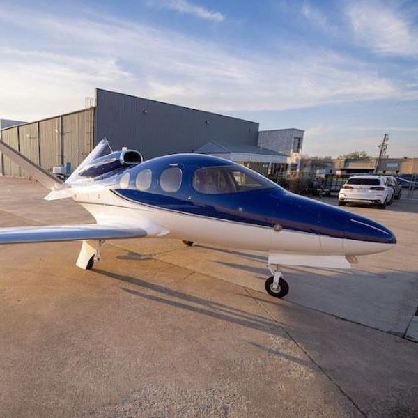 2019 Cirrus SF50 G2 Vision Private Jet For Sale From Lone Mountain On AvPay front right of aircraft