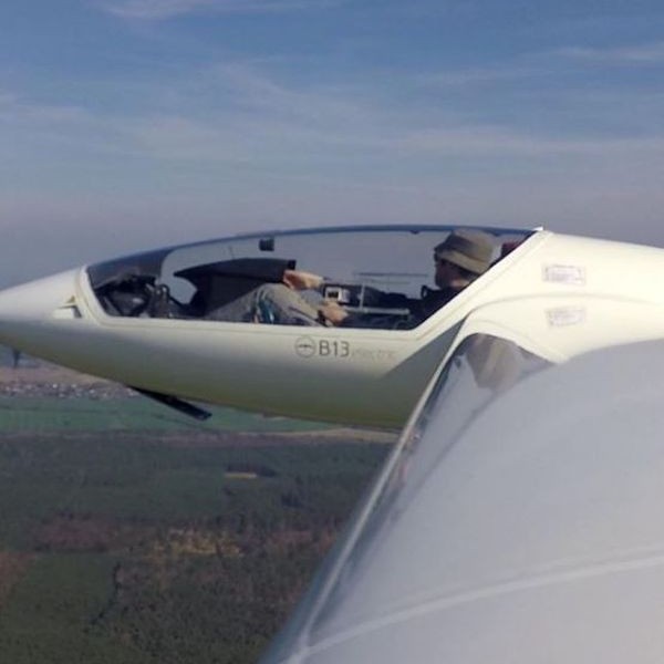 APUS Group on AvPay. Glider flight from the wing leading edge