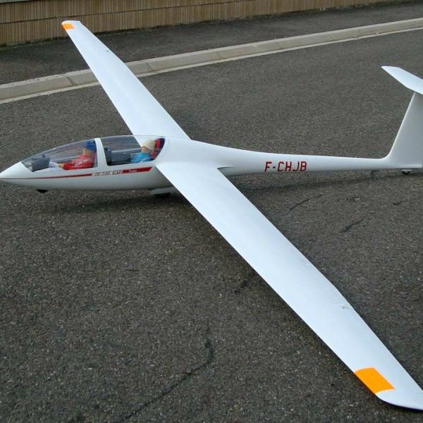 Aéro-Club des Montagnes Neuchâteloises on AvPay model glider
