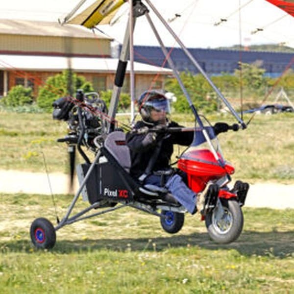 Air Creation Pixel Polini Tricycle on grass front right