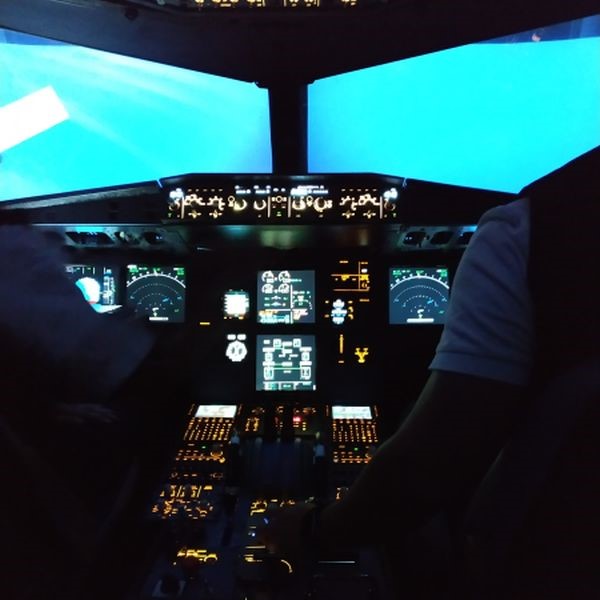 Airbus A320 Flight Simulator Experiences at Coventry Airport