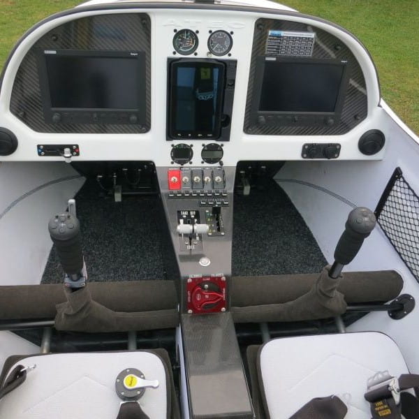 Atec Aircraft. Glass cockpit#-min