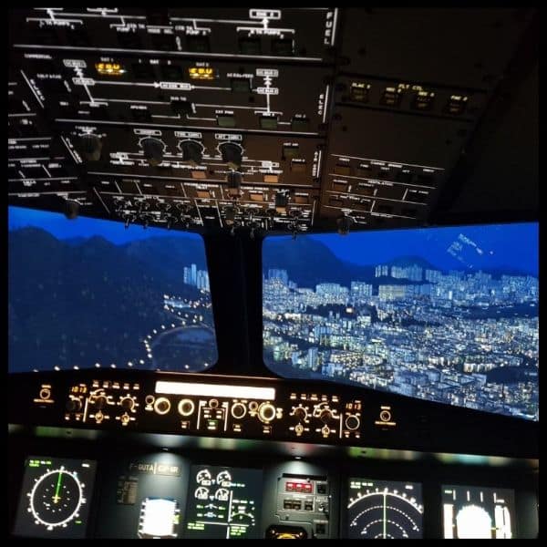 AviaSim Bruxelles – Simulateur de vol 5-min