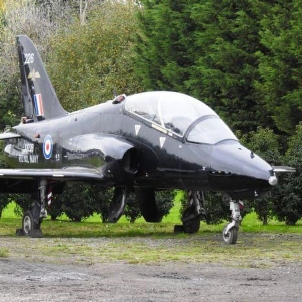BAe Hawk T1 XX226 for sale by Jet Art Aviation. View from the front right-min