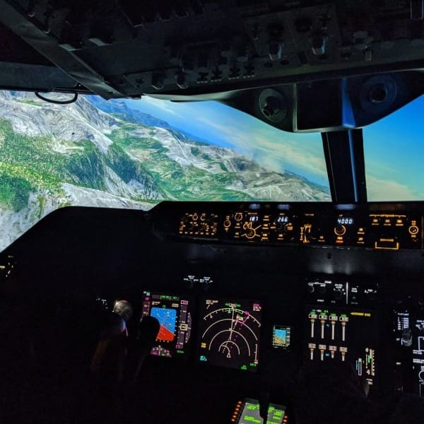Boeing 747 Flight Simulator Experiences at Coventry Airport