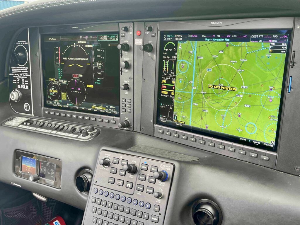 CK Aviation Receives Cirrus Training Centre Accreditation On AvPay console and instruments