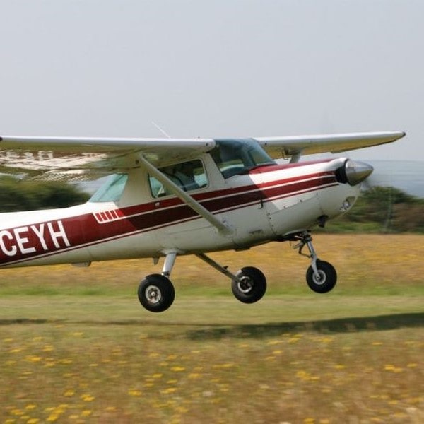 Cessna 152 Flight Experience at Bodmin Airfield
