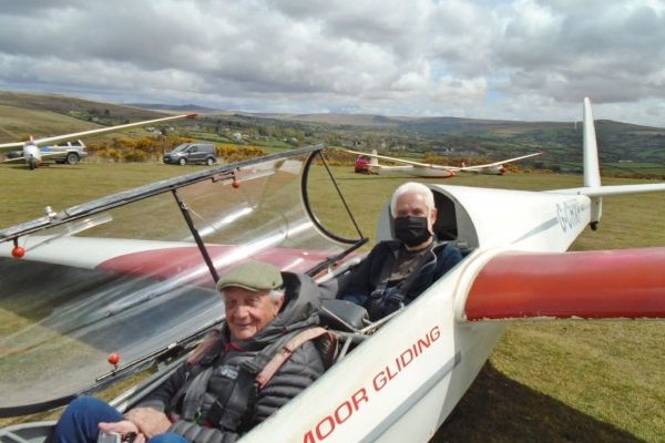  https://avpay.aero/wp-content/uploads/Dartmoor-Gliding-Society-1-1.jpg