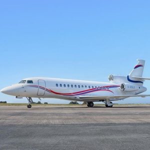 Dassault Falcon 8X for charter with Centreline-min