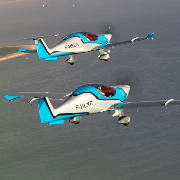 Elixir two planes flying in tandem