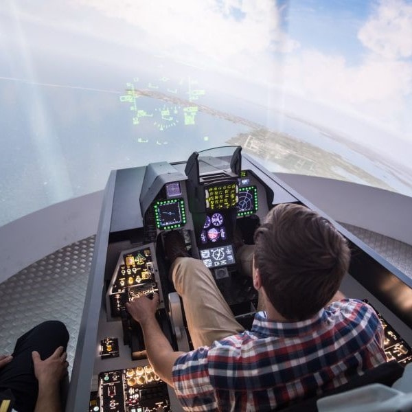 F16 Flight Simulator 4-min