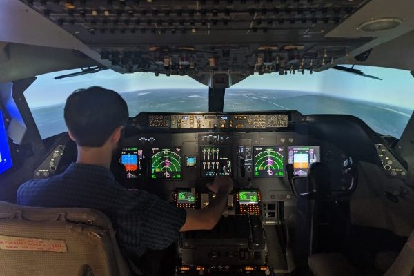  https://avpay.aero/wp-content/uploads/Flight-Simulator-Midlands-3.jpg