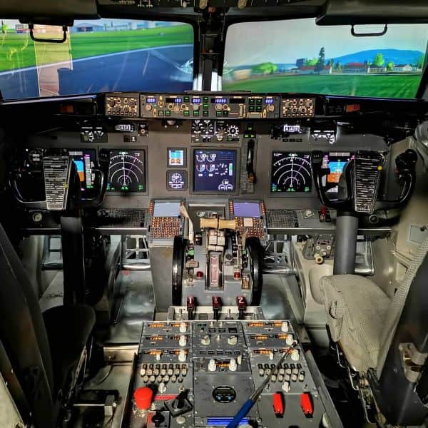 Flight Simulator Midlands Boeing 737 simulator-min