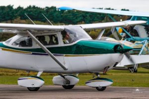 Hour Building on the Cessna 172 at Nottingham Airport 25 Hours