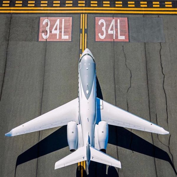 Jet Agent on AvPay jet on runway
