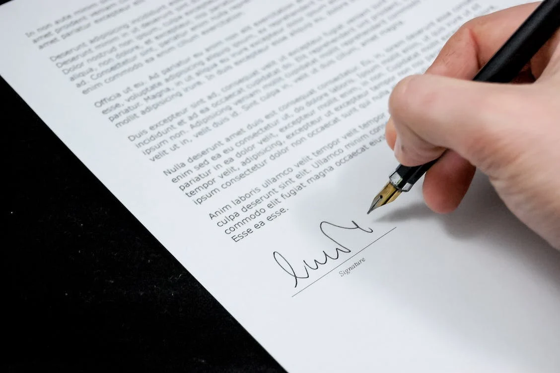Read more about the article How do you draft a Letter of Intent when buying an aircraft?