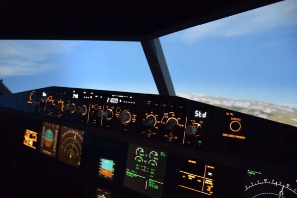  https://avpay.aero/wp-content/uploads/Manchester-Flight-Simulator-Centre-2.jpg