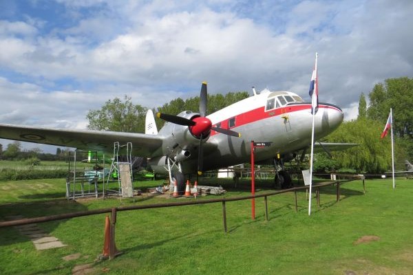 https://avpay.aero/wp-content/uploads/Norfolk-and-Suffolk-Aviation-Museum-5.jpg