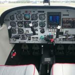 Piper Arrow III - PA28R-201 cockpit-min