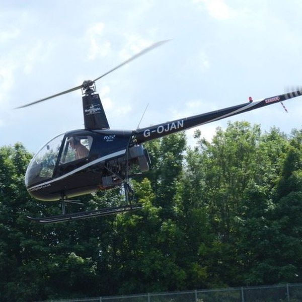 Robinson R22 for hire from Heliflight UK ltd on AvPay