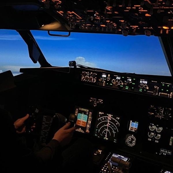 SimAir 737 Boeing 737 Flight Simulator captain in the climb-min