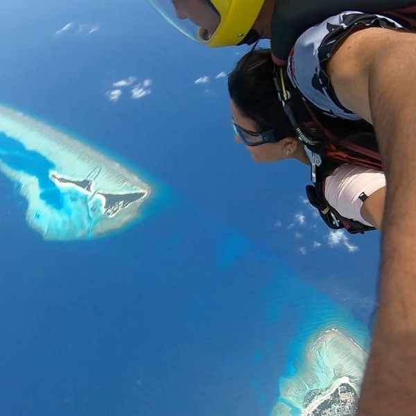 Skydive Qatar on AvPay tandem skydive