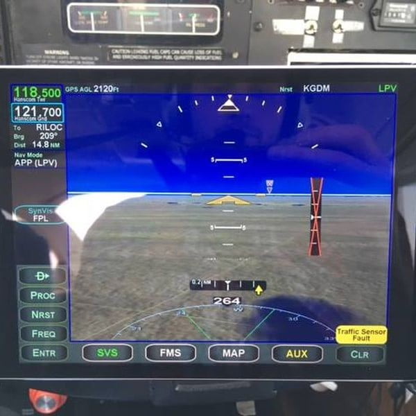 Using the Avidyne control panel in flight