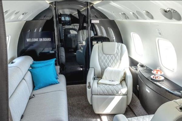  executive-lifestyle-charter-flight
