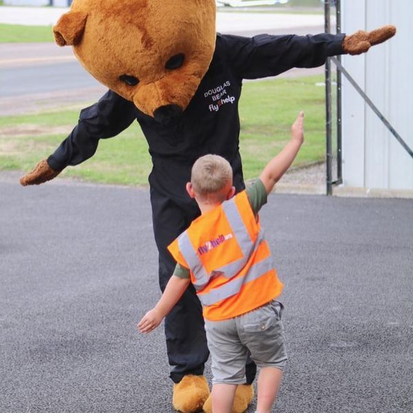 fly2help on Avpay douglas bear flying with child